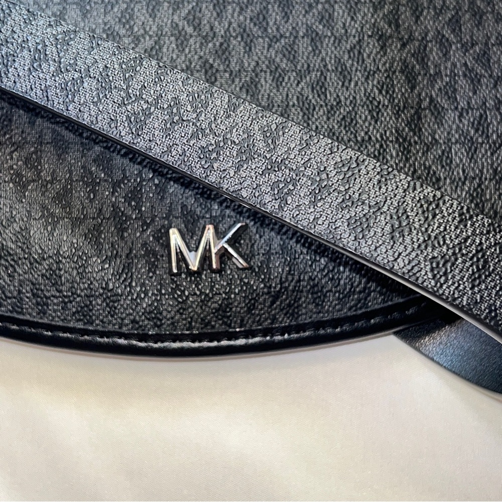 Michael Kors Fanny Pack Reversible